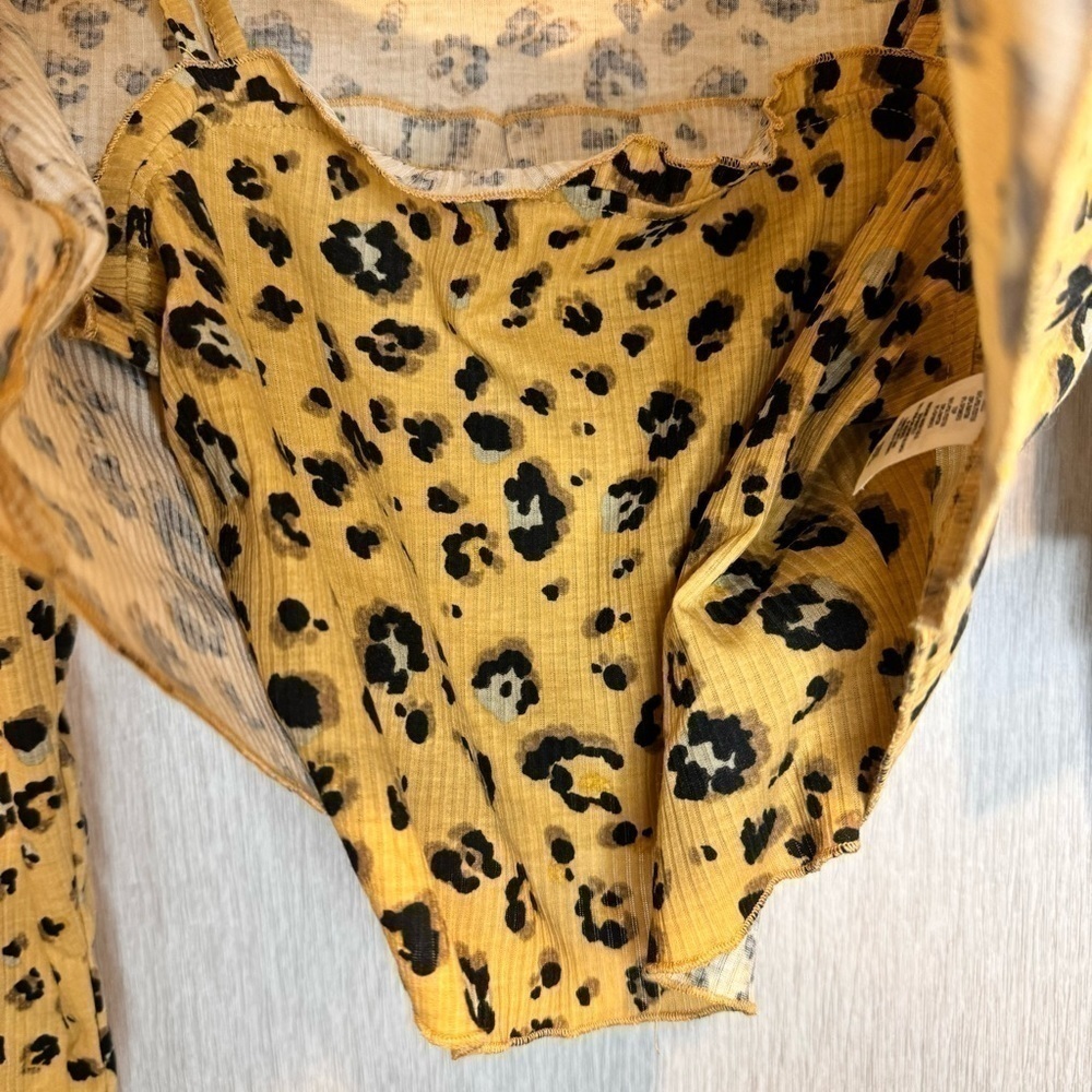 NWT BP Biege Nougat Leopard Crop Top Tank & Cardigan Attached Set Medium - Picture 6 of 10